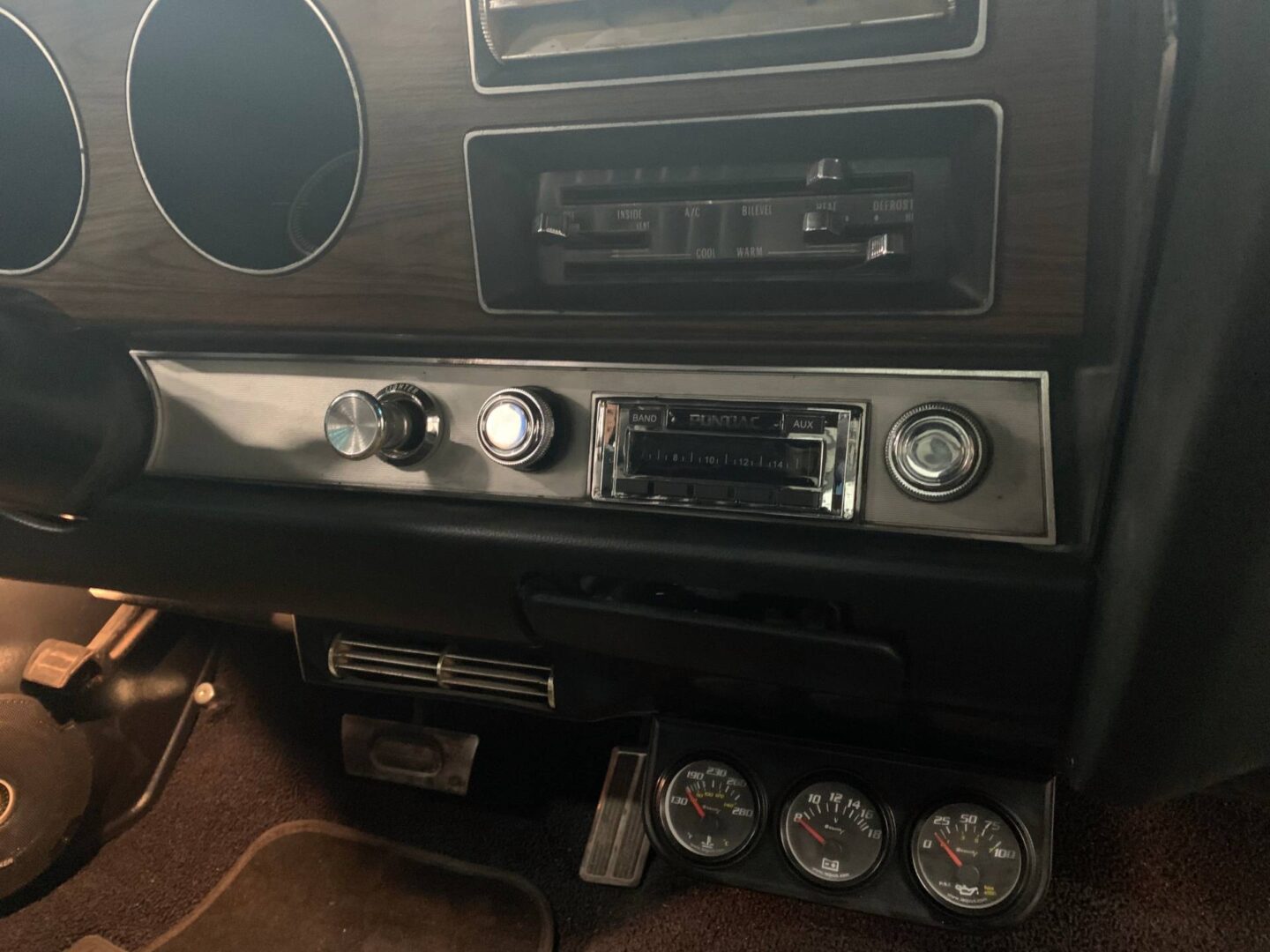 The stereo system and speed clock of a car