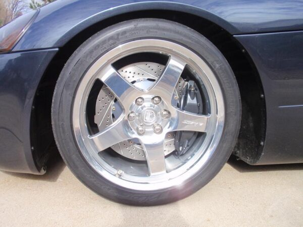 A viper brake caliper powder coating car wheel